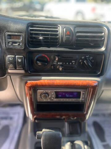 2002 Isuzu Rodeo LS