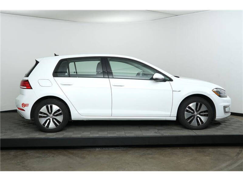 2017 Volkswagen e-Golf SEL Premium