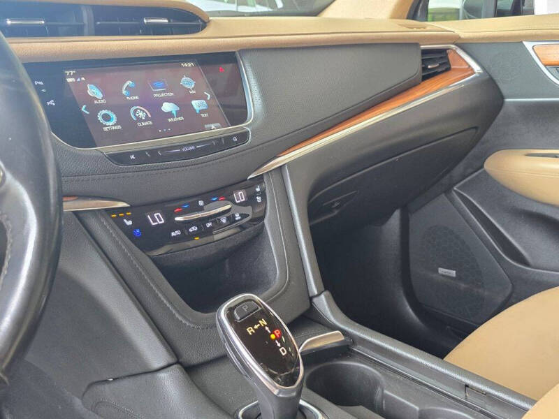 2019 Cadillac XT5 Platinum