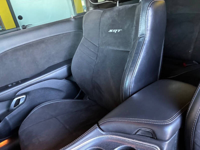 2015 Dodge Challenger SRT 392