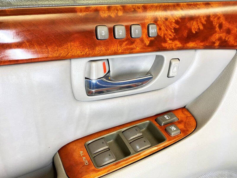 2003 Lexus LS 430