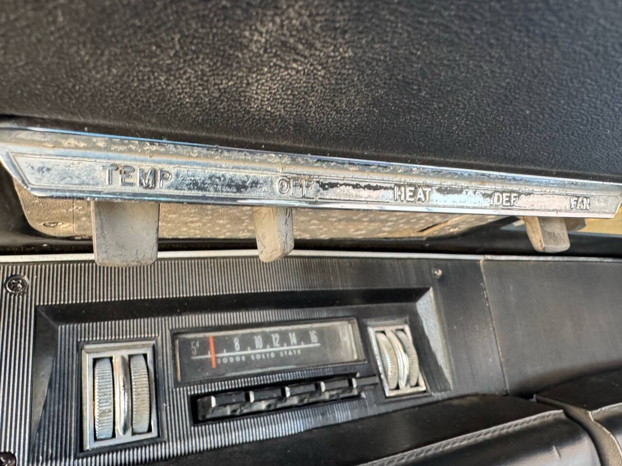 1968 Dodge Charger 211