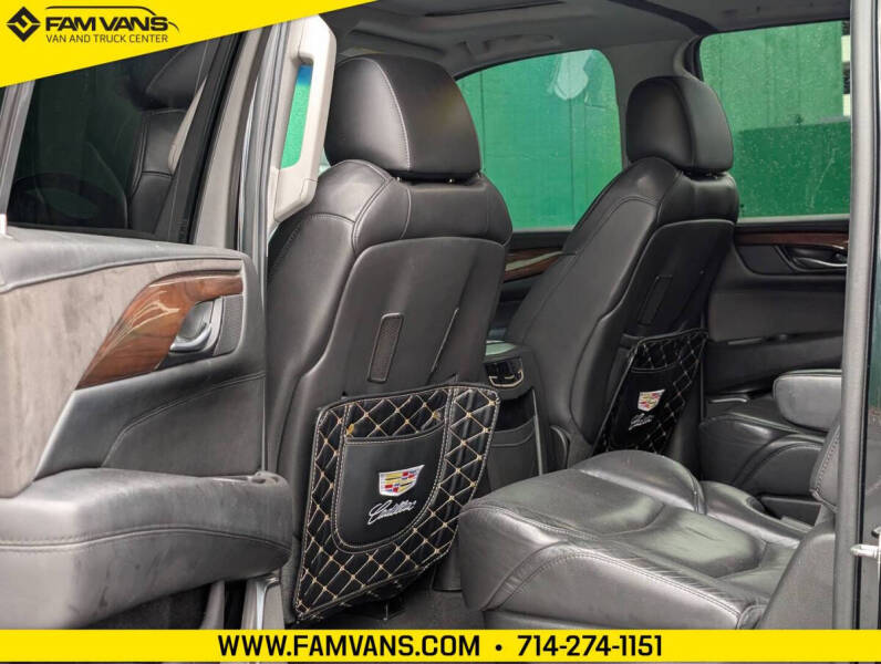 2018 Cadillac Escalade ESV Luxury