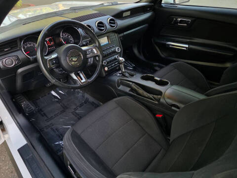 2016 Ford Mustang V6