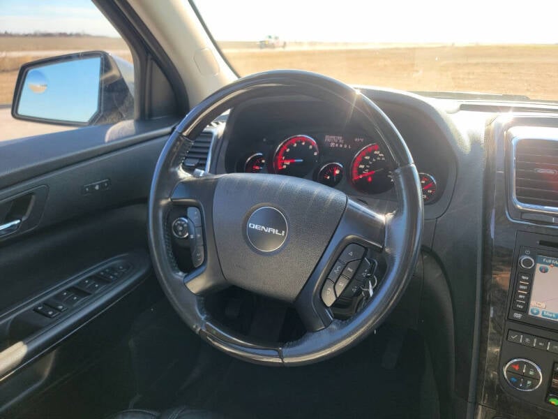 2012 GMC Acadia Denali photo 19