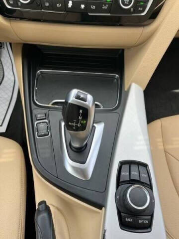 2018 BMW 3 Series 320i