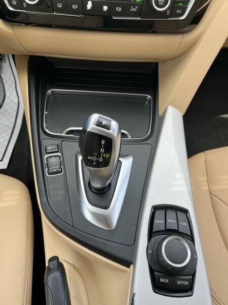 2018 BMW 3 Series 320i