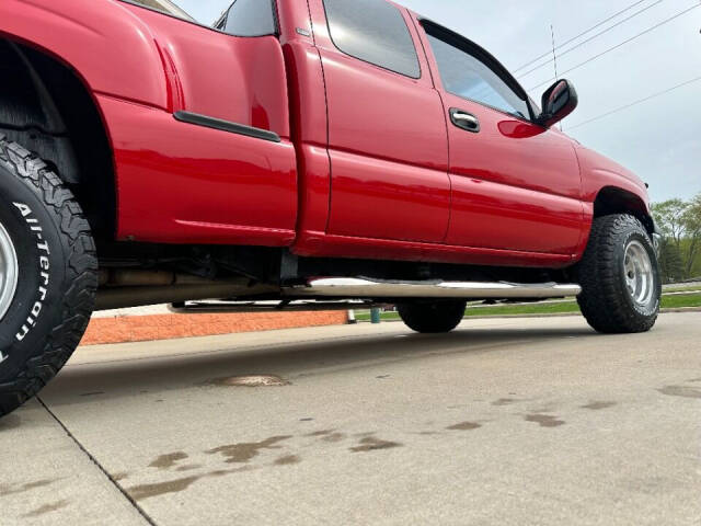 1999 Chevrolet Silverado 1500 for sale at Illinois Auto Wholesalers in Tolono, IL