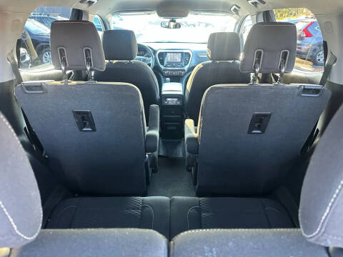 2017 GMC Acadia SLE-2