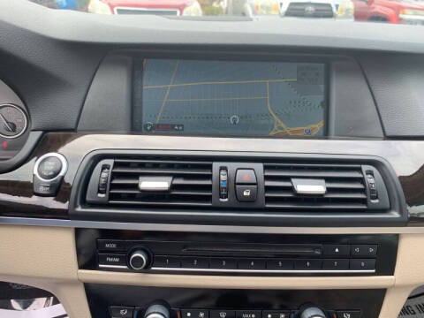 2012 BMW 5 Series 528i