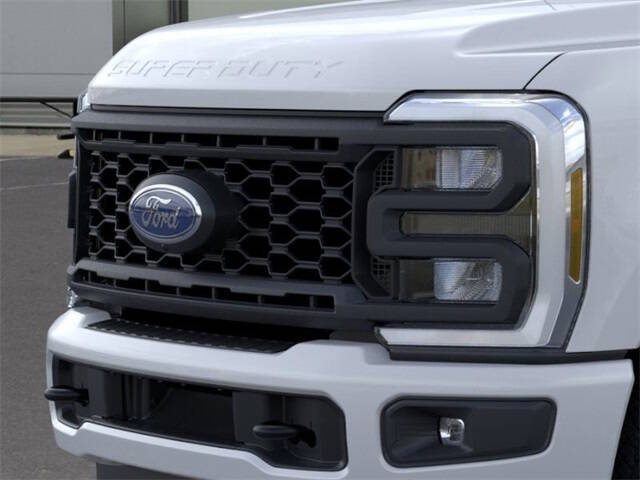 2025 Ford F-350 Super Duty XL