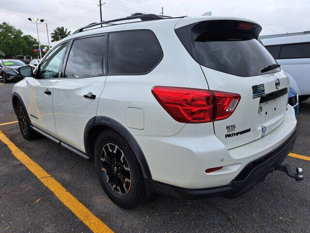 2019 Nissan Pathfinder SL