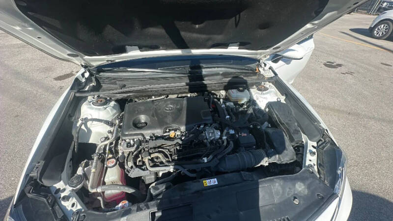 2021 Toyota Camry Hybrid LE