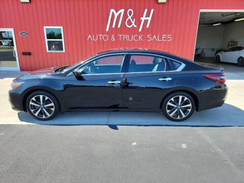2017 Nissan Altima for sale at M & H Auto & Truck Sales Inc. in Marion IN