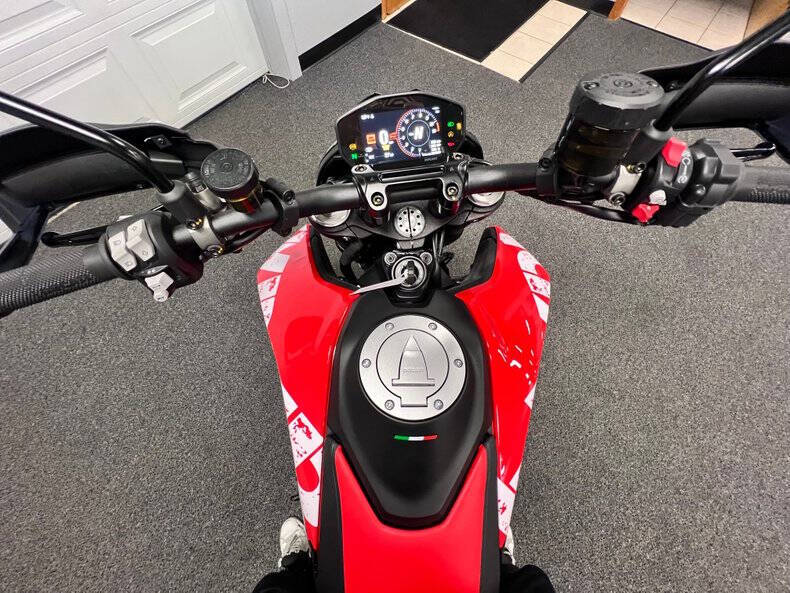 2022 Ducati Hypermotard 950 RVE