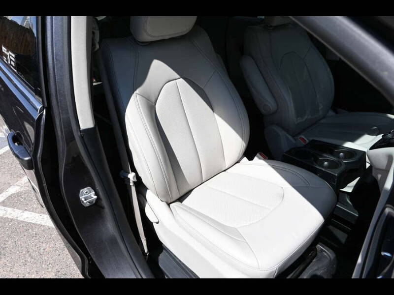 2021 Chrysler Voyager LXi