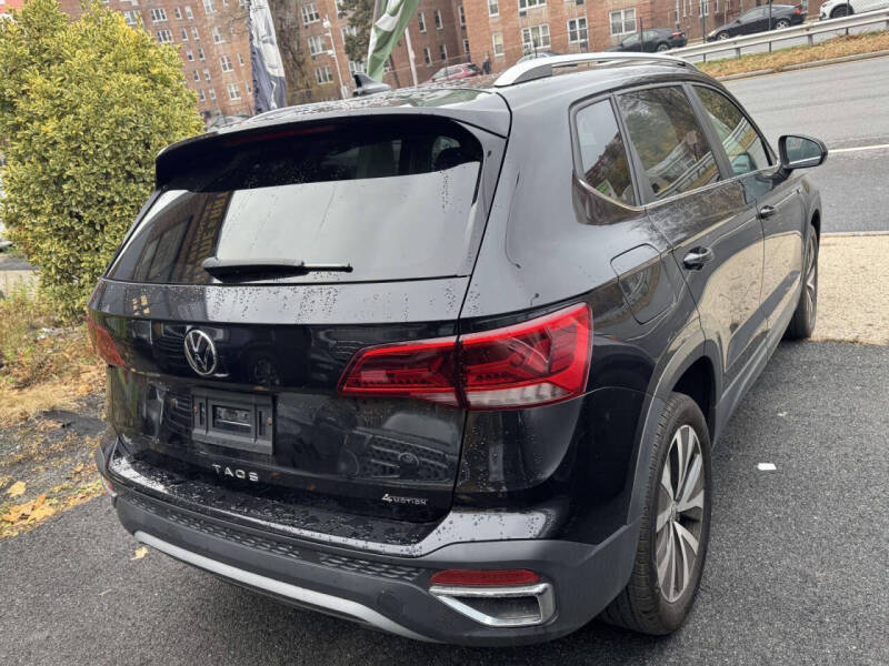 2022 Volkswagen Taos SE 4Motion