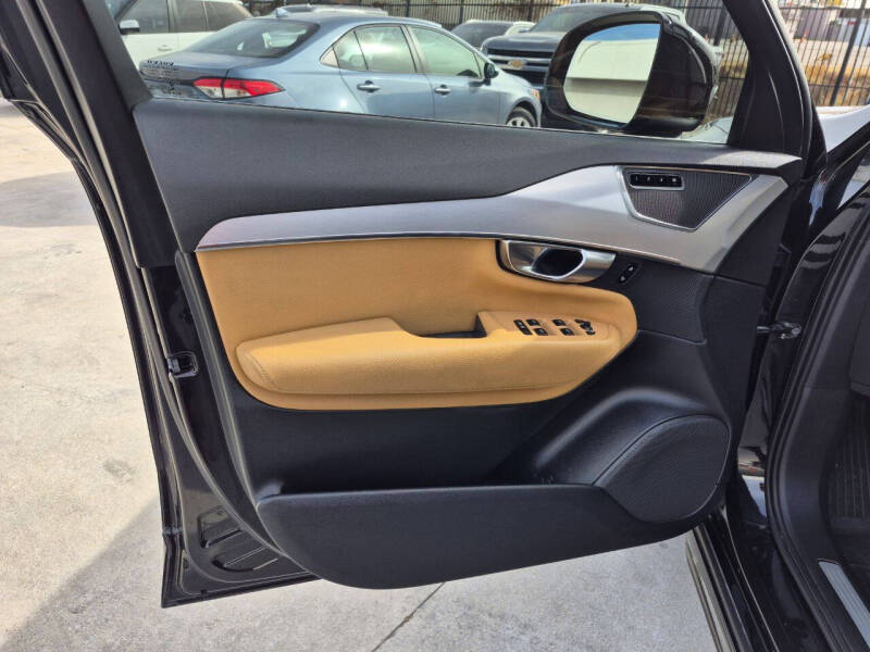 2018 Volvo XC90 T5 Momentum 7-Passenger