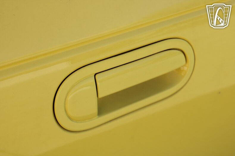 2004 Ford Thunderbird Deluxe