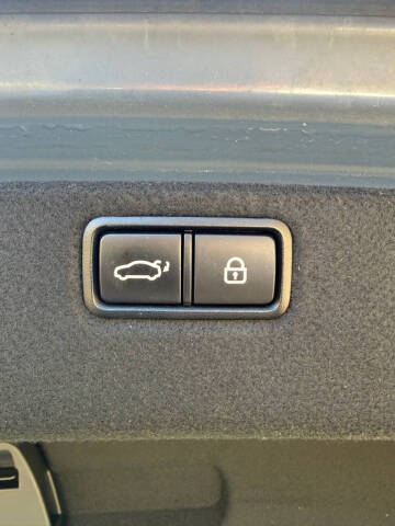 2015 Hyundai Genesis