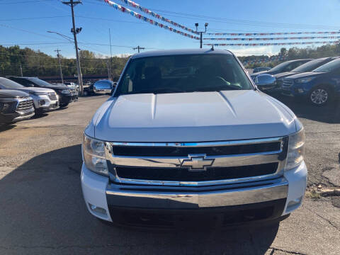 2007 Chevrolet Silverado 1500 for sale at Greg's Auto Sales in Poplar Bluff MO