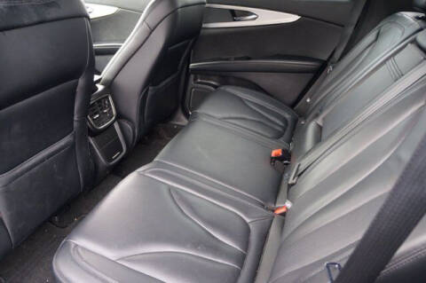 2020 Lincoln Nautilus Standard