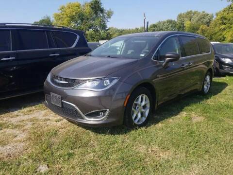 2018 Chrysler Pacifica for sale at DRIVE-RITE in Saint Charles MO