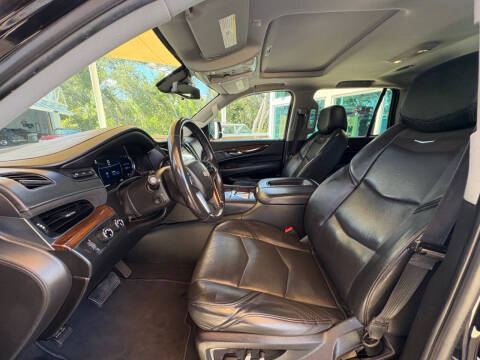 2019 Cadillac Escalade Luxury