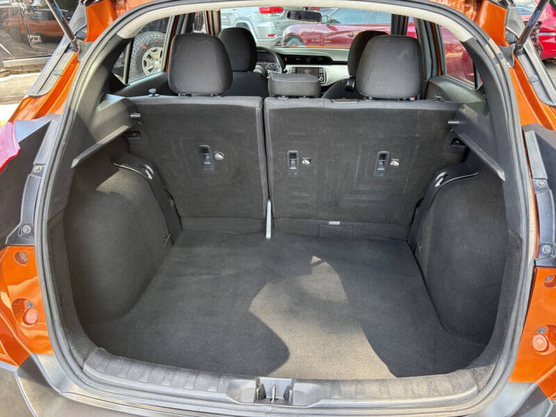 2019 Nissan Kicks S