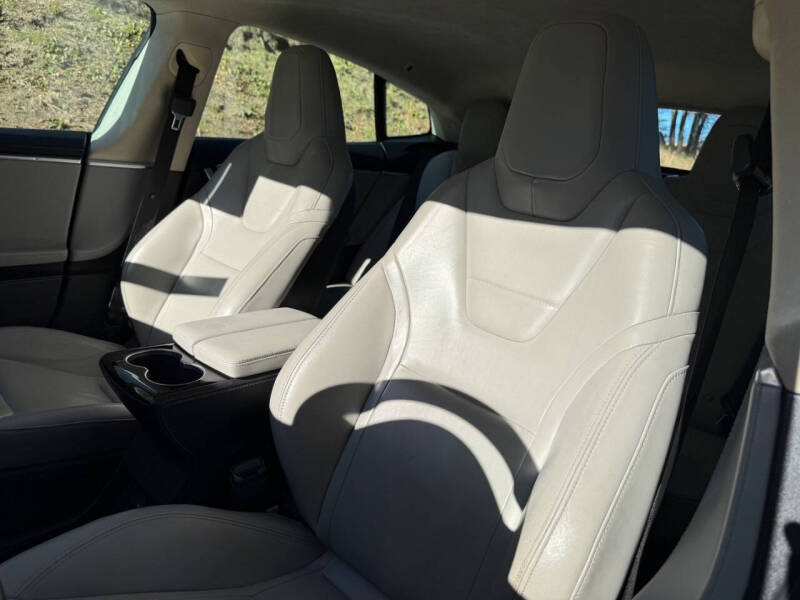 2015 Tesla Model S 70D