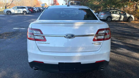 2017 Ford Taurus Limited