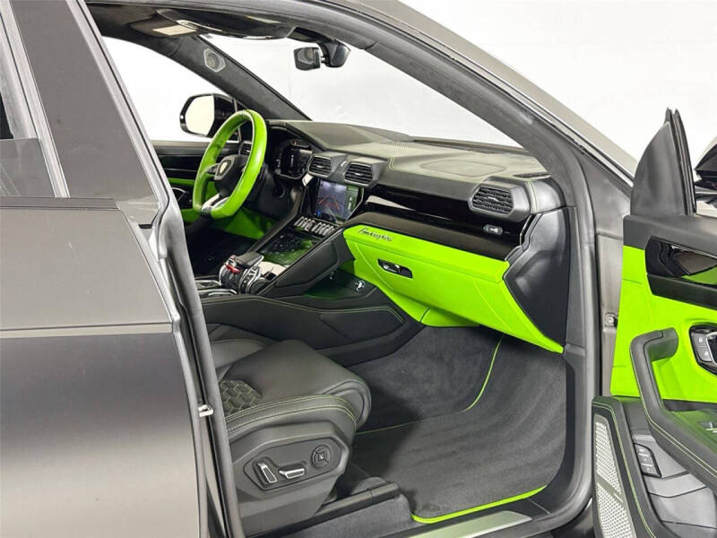 2022 Lamborghini Urus