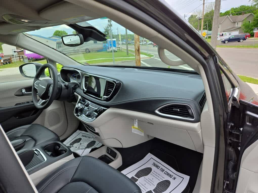 2023 Chrysler Pacifica Plug-In Hybrid for sale at Dave Warren Used Car Super Center in Westfield, NY