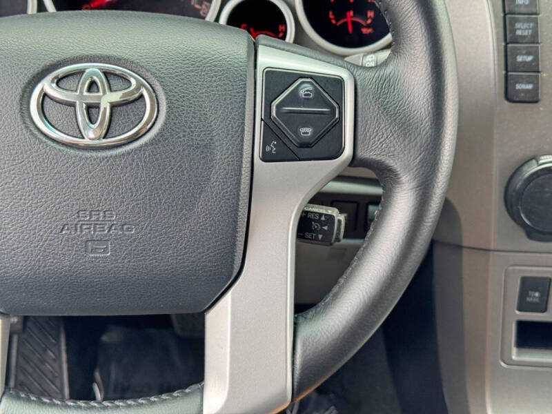 2016 Toyota Sequoia SR5