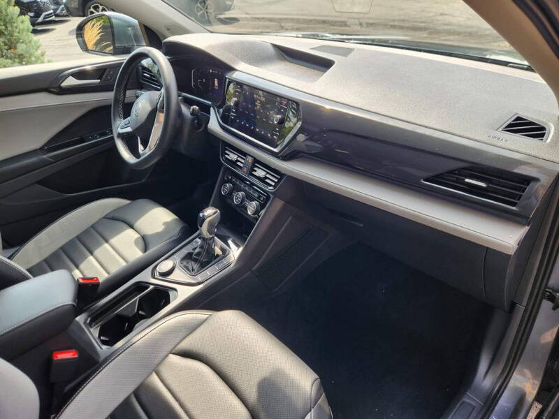 2022 Volkswagen Taos SEL 4Motion