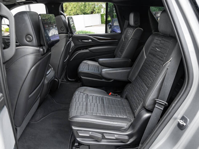 2023 Cadillac Escalade Sport Platinum