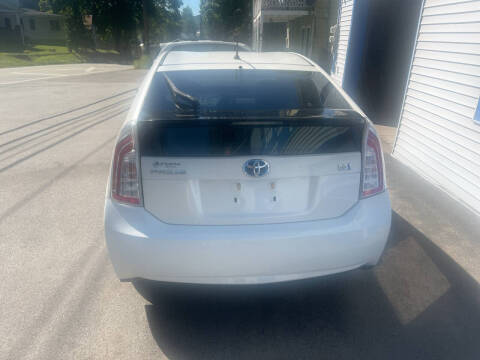 2012 Toyota Prius Two