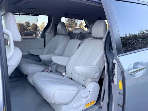 2013 Toyota Sienna