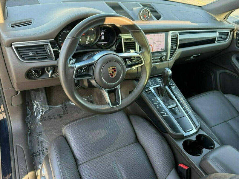 2017 Porsche Macan