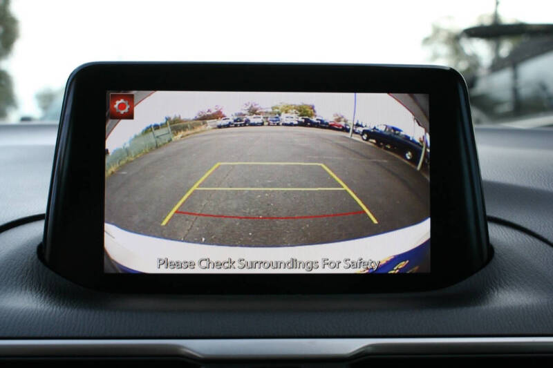 2018 Mazda MAZDA3 Touring