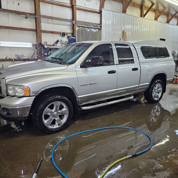 2004 Dodge Ram 1500 for sale at Grace Motors in Evansville IN