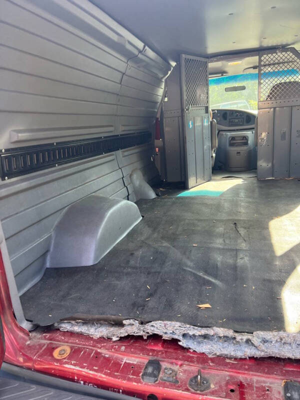 2002 Ford E-Series E-250