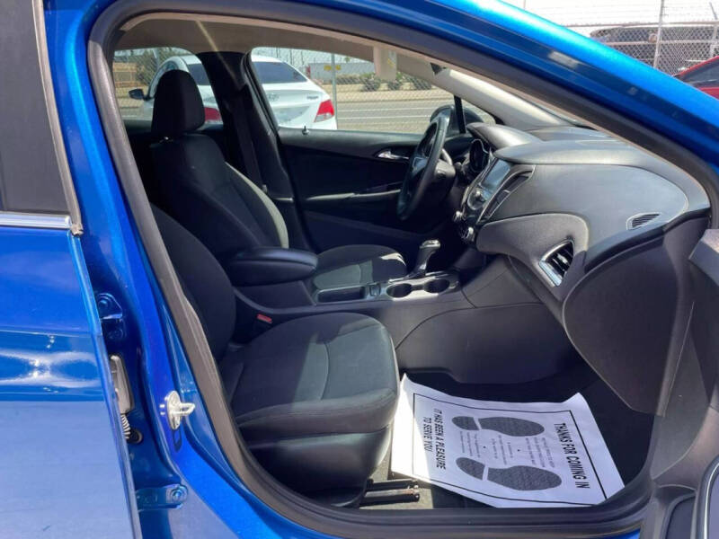 2017 Chevrolet Cruze LT Auto