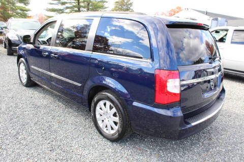 2016 Chrysler Town and Country Touring