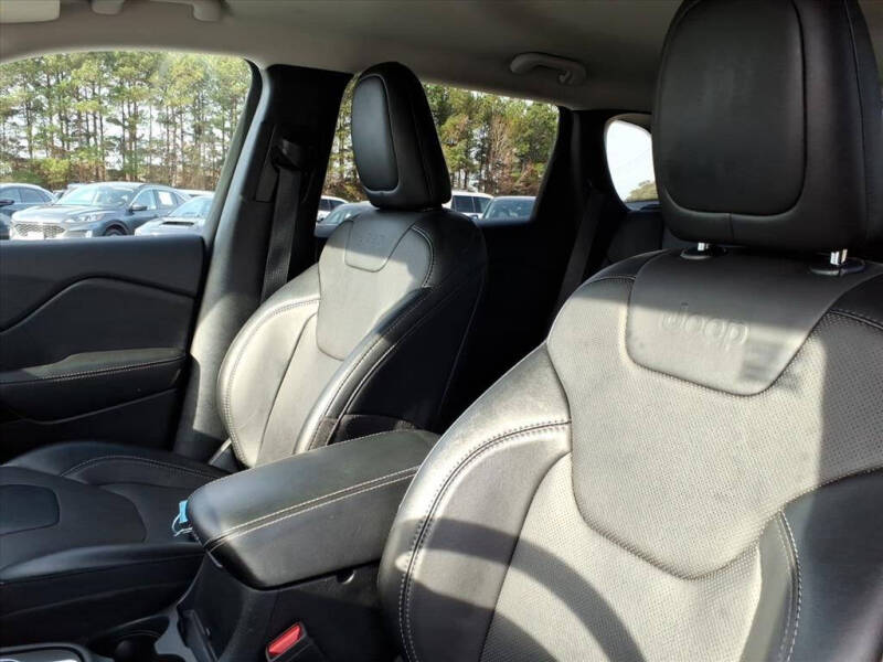 2023 Jeep Cherokee Altitude Lux