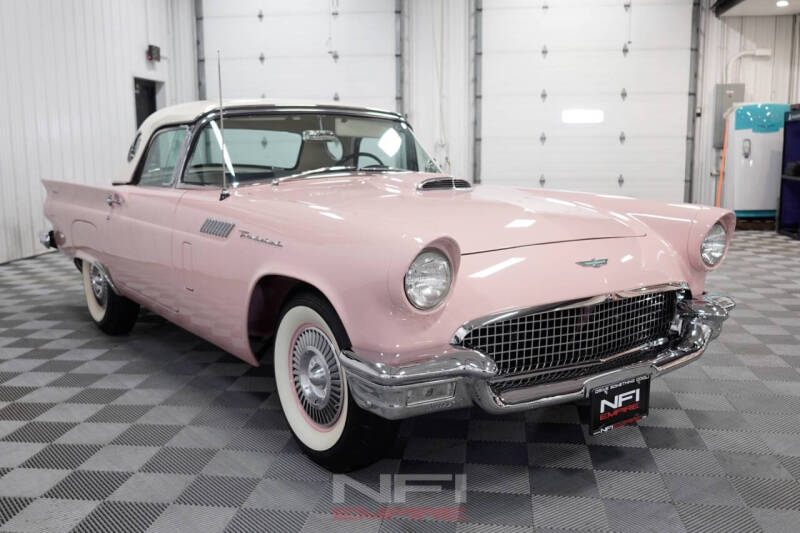 1957 Ford Thunderbird