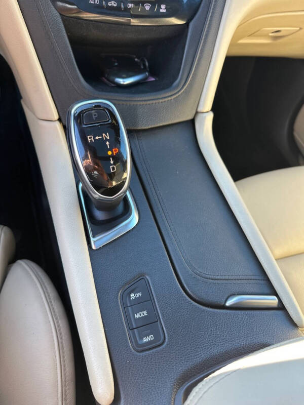 2017 Cadillac XT5 Luxury