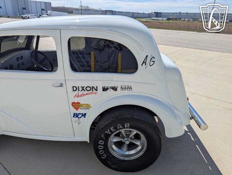1948 Ford Anglia