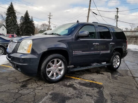 2008 GMC Yukon for sale at DALE'S AUTO INC in Mount Clemens MI