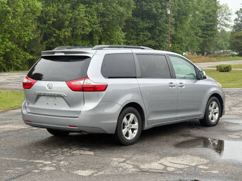 2017 Toyota Sienna
